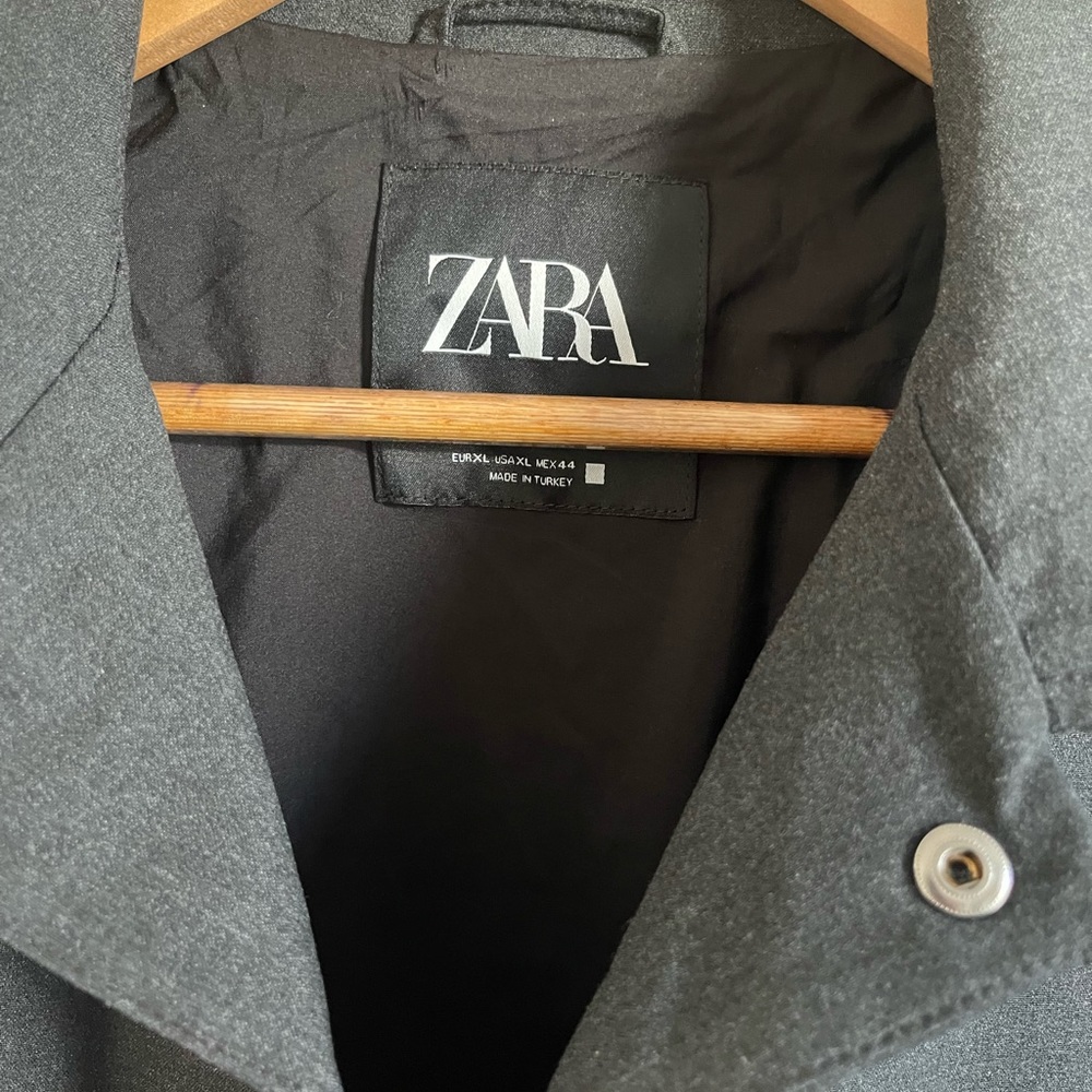 Zara Women’s Charcoal Gray Jacket